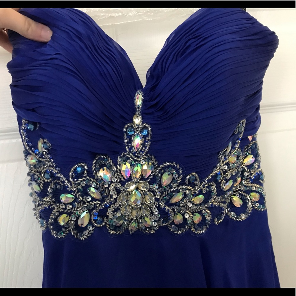 Prom dress - Picture 3 of 8